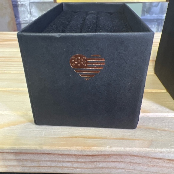 Alex and Ani Black Box 50 boxes per case lot - Picture 4 of 6